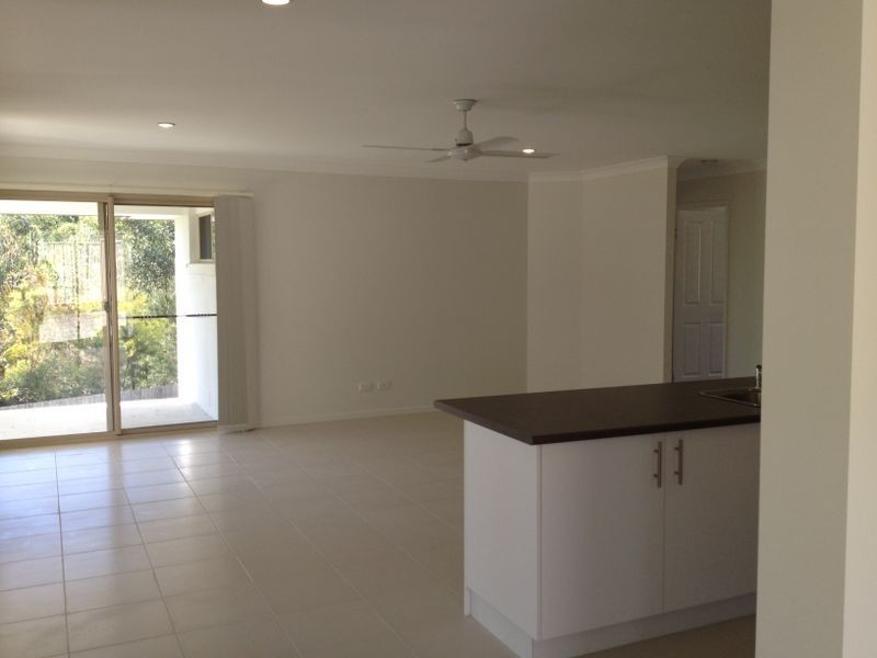 5 CONLAN COURT, Oxenford QLD 4210