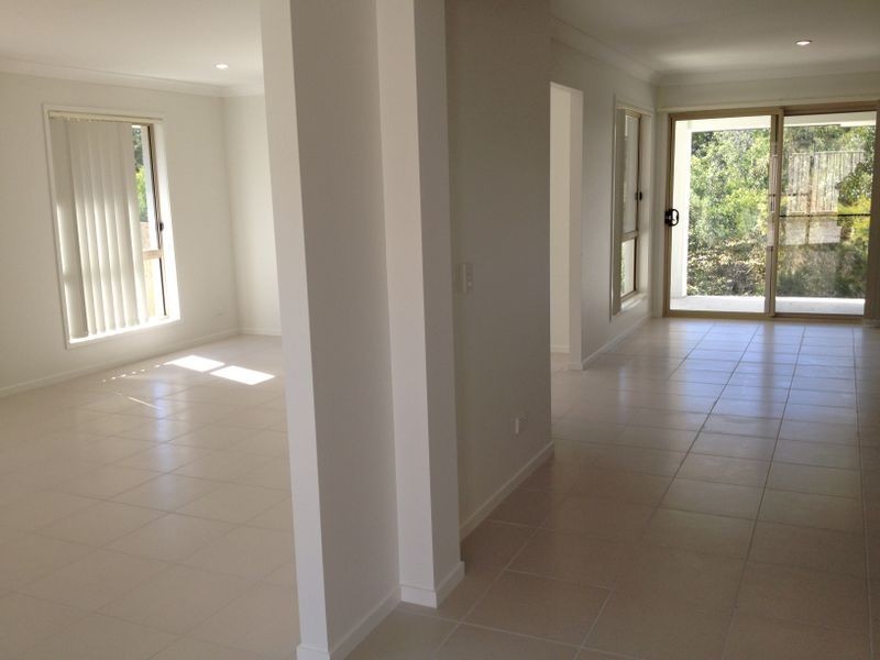 5 CONLAN COURT, Oxenford QLD 4210