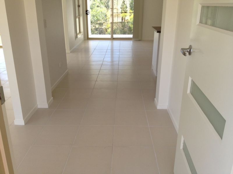 5 CONLAN COURT, Oxenford QLD 4210