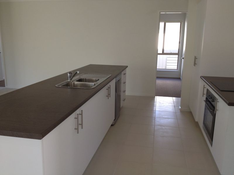 5 CONLAN COURT, Oxenford QLD 4210