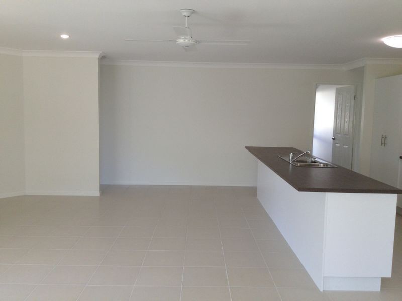 5 CONLAN COURT, Oxenford QLD 4210