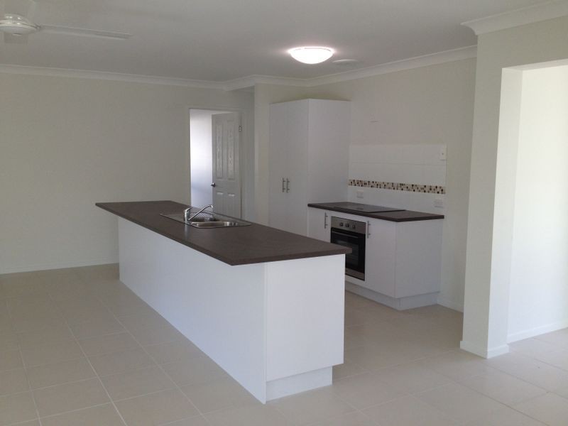 5 CONLAN COURT, Oxenford QLD 4210