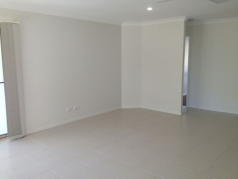 5 CONLAN COURT, Oxenford QLD 4210