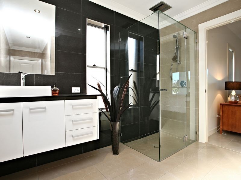 18 LINDEMAN PLACE, Redland Bay QLD 4165