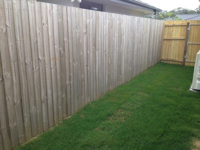 4 TERRITORY STREET, Windaroo QLD 4207