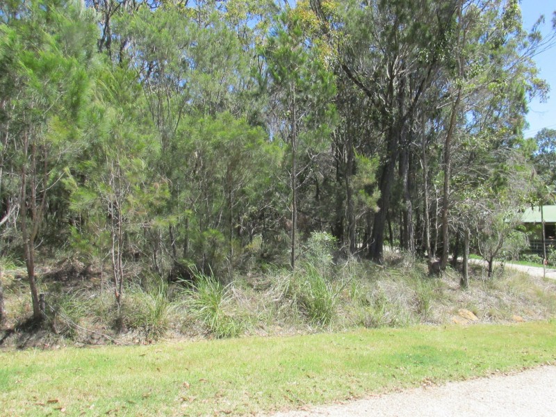 19 Ashton Street, Macleay Island QLD 4184