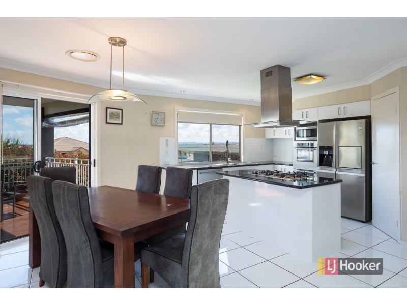 38 Huntly Place, Redland Bay QLD 4165