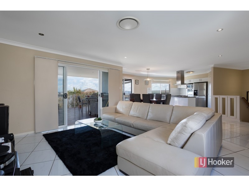 38 Huntly Place, Redland Bay QLD 4165