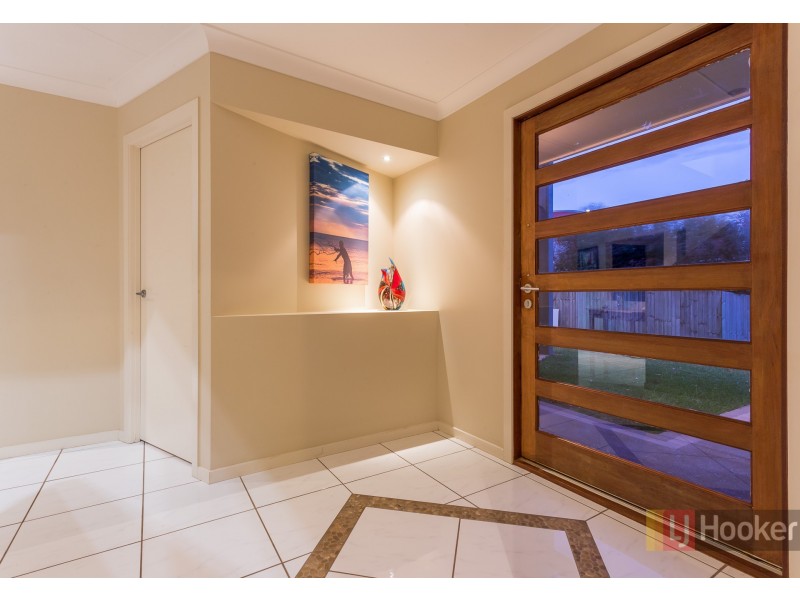 38 Huntly Place, Redland Bay QLD 4165