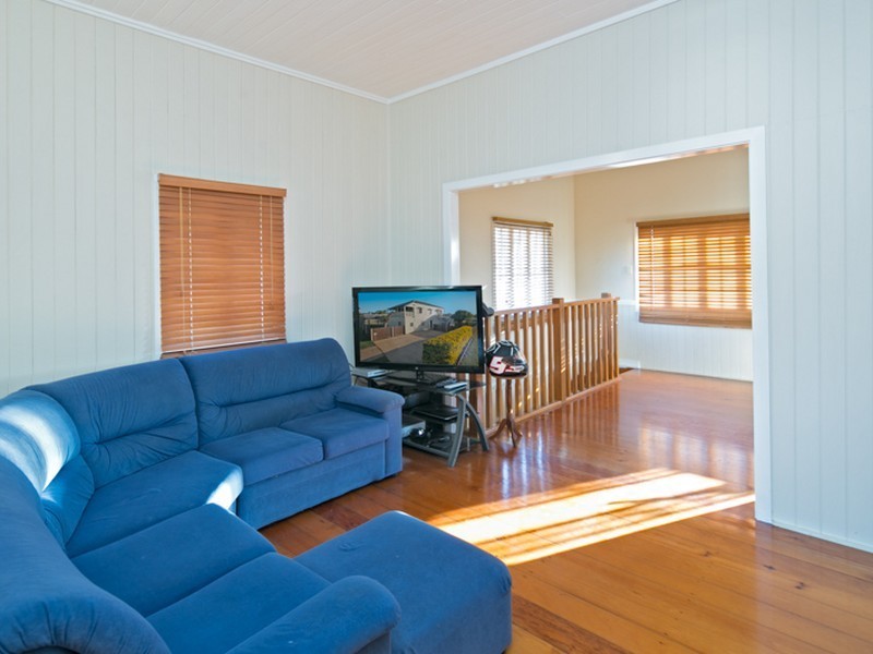 203 Cane Street, Redland Bay QLD 4165