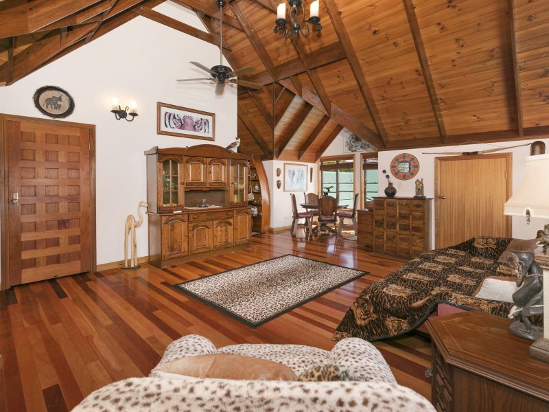 8 Bartlett Terrace, Redland Bay QLD 4165