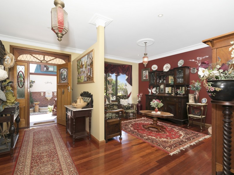 8 Bartlett Terrace, Redland Bay QLD 4165