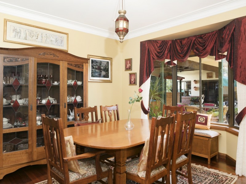 8 Bartlett Terrace, Redland Bay QLD 4165