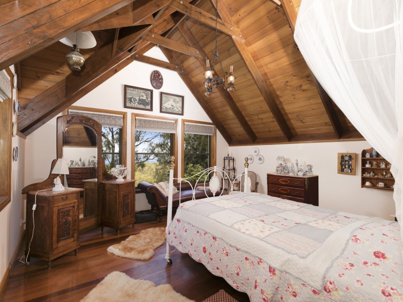 8 Bartlett Terrace, Redland Bay QLD 4165