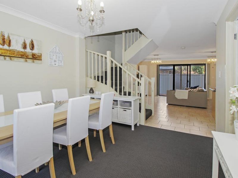 10/164 Albany Street, Point Frederick NSW 2250