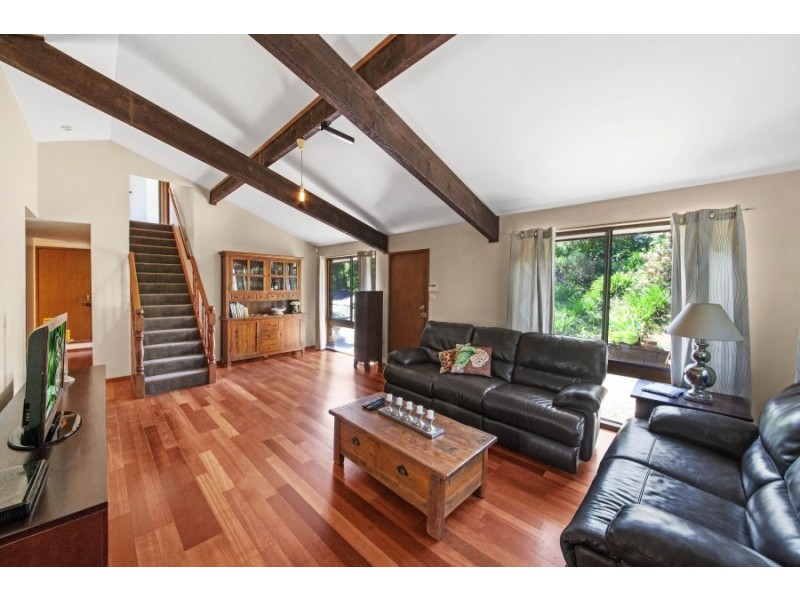 11 Elizabeth Street, Wyoming NSW 2250