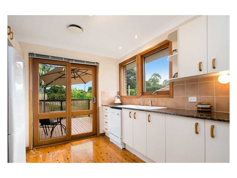 18 Frederick Street, Point Frederick NSW 2250