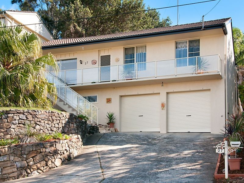 27 Fiesta Crescent, Copacabana NSW 2251