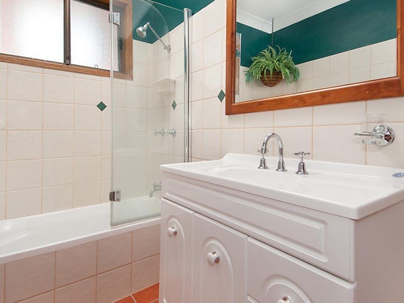 5 Rubie Crescent, East Gosford NSW 2250