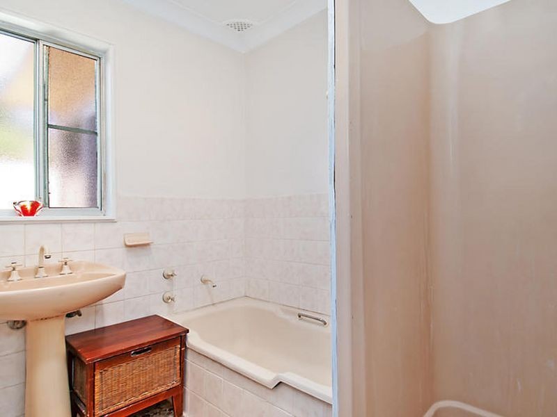 18 Bellbowrie Avenue, Narara NSW 2250