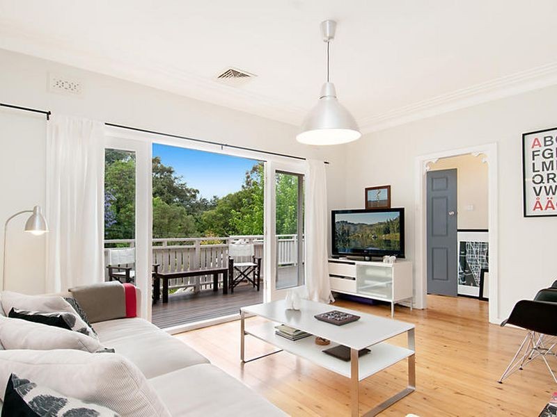 9 Heather Crescent, Wyoming NSW 2250