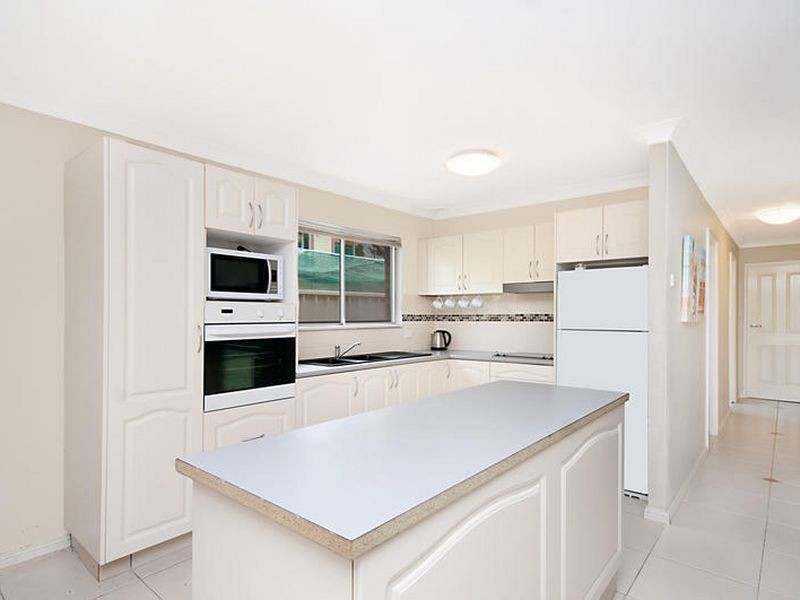 165 Brisbane Water Drive, Point Clare NSW 2250
