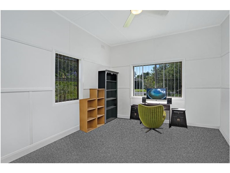 7 Lock Avenue, Springfield NSW 2250