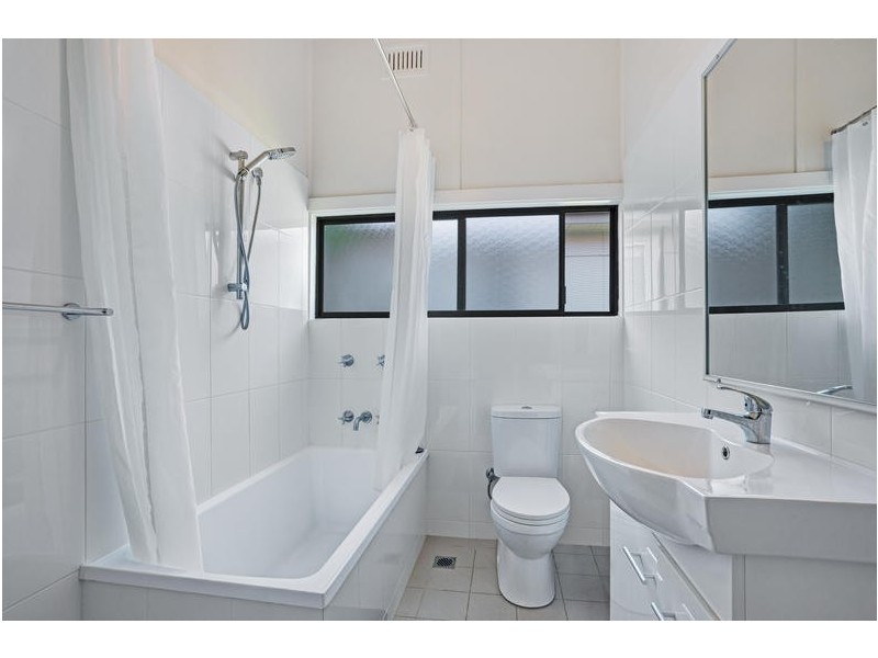 7 Lock Avenue, Springfield NSW 2250