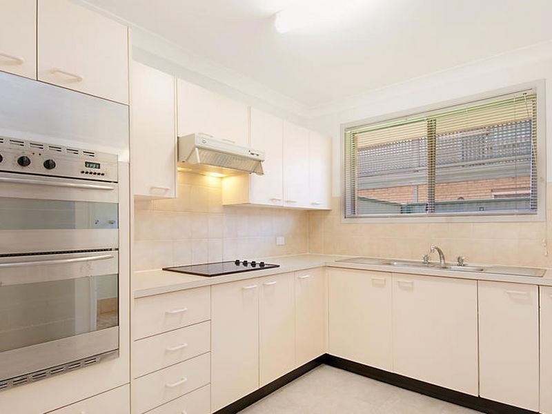 6/207 Albany Street, Point Frederick NSW 2250