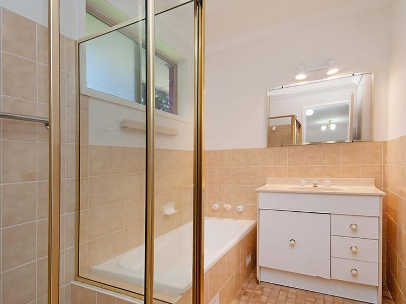 6/207 Albany Street, Point Frederick NSW 2250