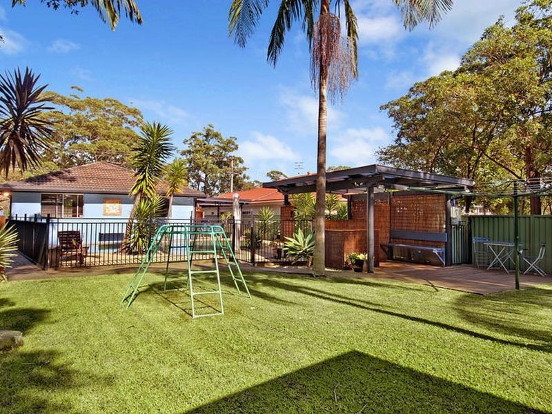 4 Crystal Street, Forresters Beach NSW 2260