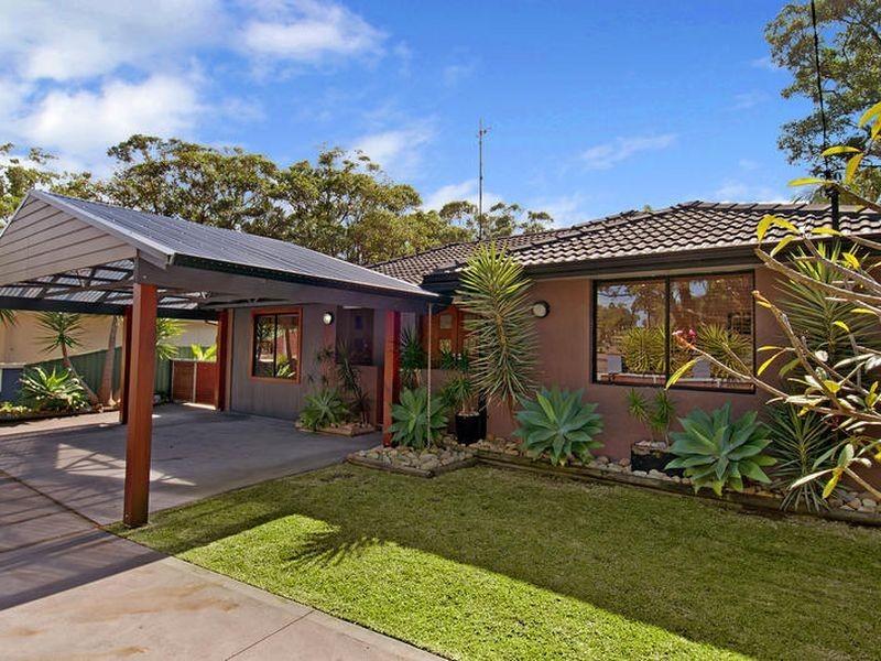 4 Crystal Street, Forresters Beach NSW 2260