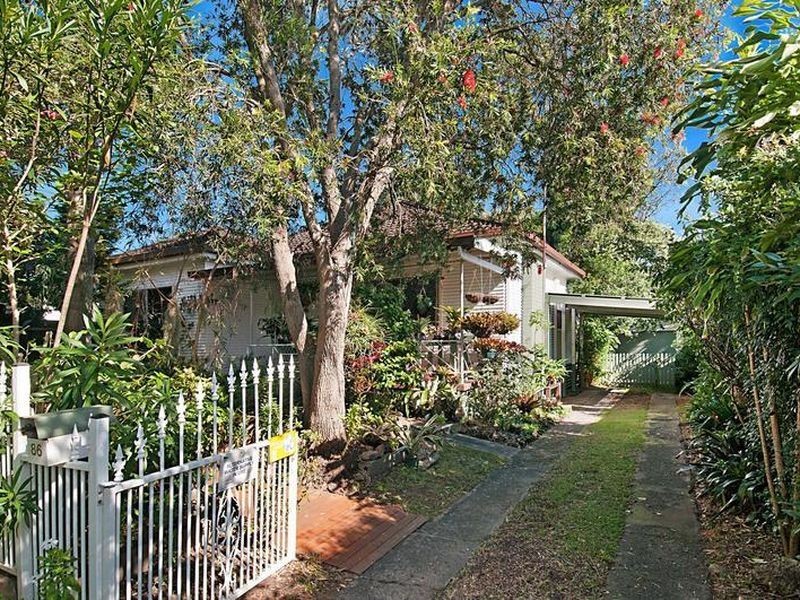 86 Hills Street, North Gosford NSW 2250