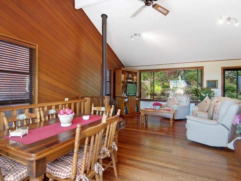 37 Alison Road, Springfield NSW 2250