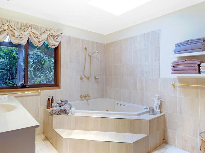 37 Alison Road, Springfield NSW 2250