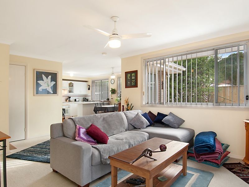 2/17 Gladys Manly Avenue, Kincumber NSW 2251