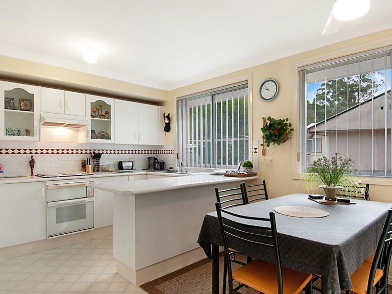 2/17 Gladys Manly Avenue, Kincumber NSW 2251