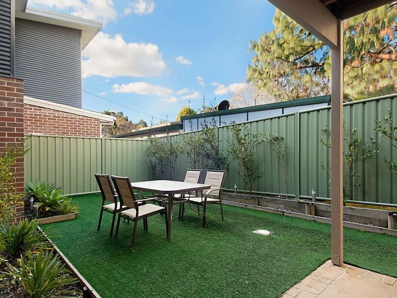 2/24 Pemell Street, Wyoming NSW 2250