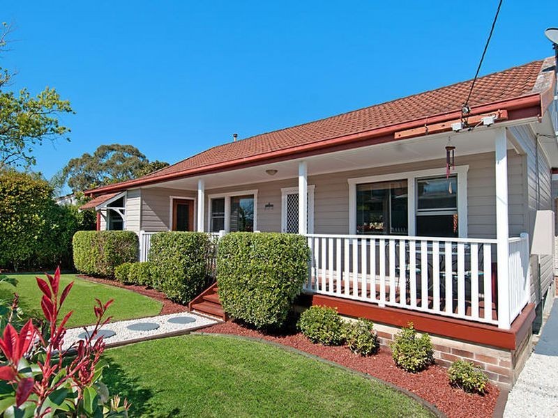 2a Melbourne Street, East Gosford NSW 2250