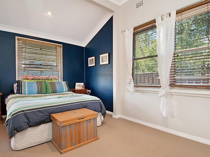 2a Melbourne Street, East Gosford NSW 2250