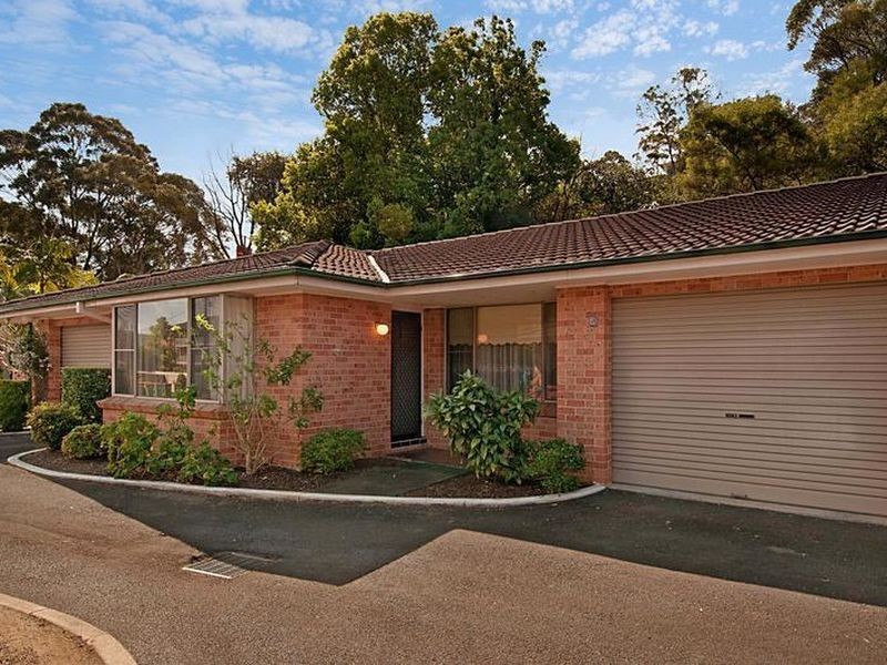 2/207 Albany Street, Point Frederick NSW 2250