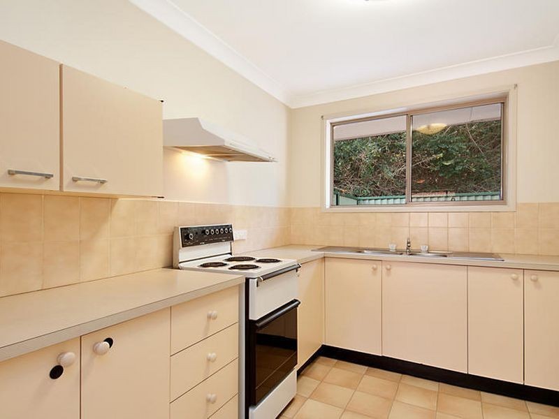 2/207 Albany Street, Point Frederick NSW 2250