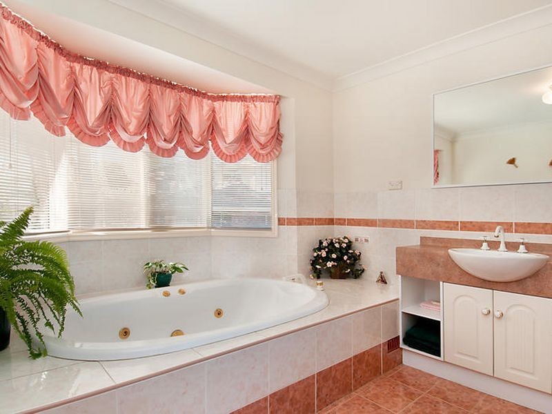 3 Robinia Parade, Springfield NSW 2250