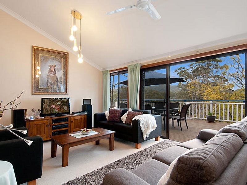 34 Holcombe Avenue, Narara NSW 2250