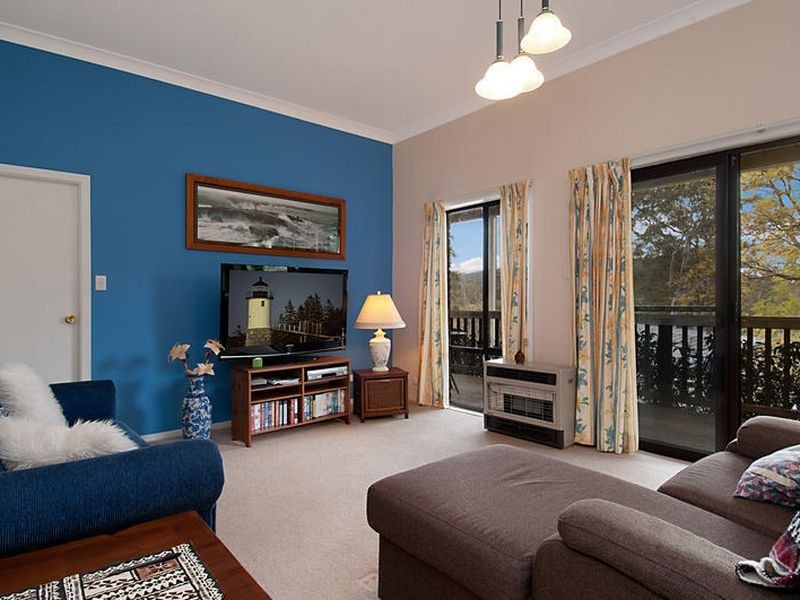 34 Holcombe Avenue, Narara NSW 2250