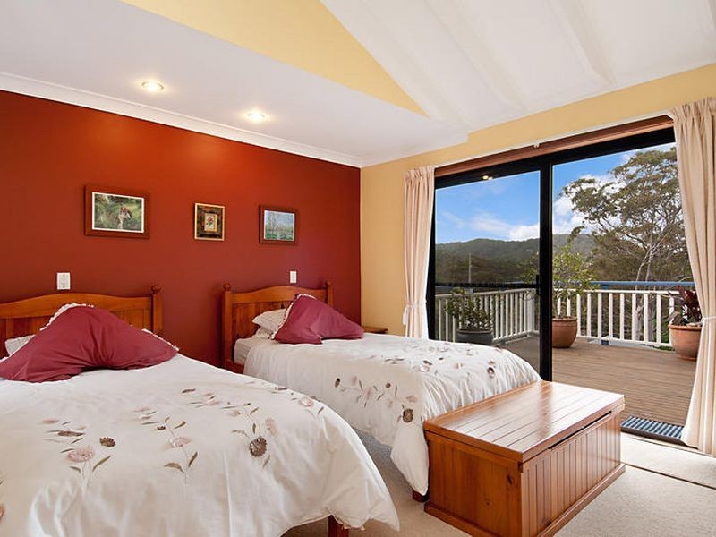 34 Holcombe Avenue, Narara NSW 2250