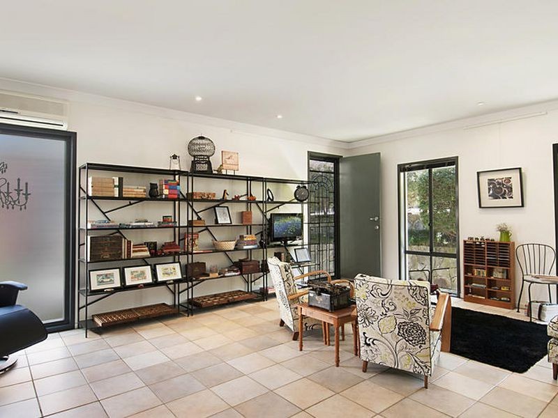 10 Robinia Parade, Springfield NSW 2250