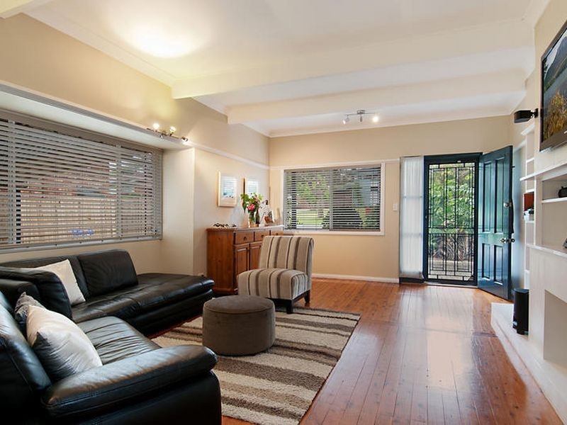 22 George Street, East Gosford NSW 2250