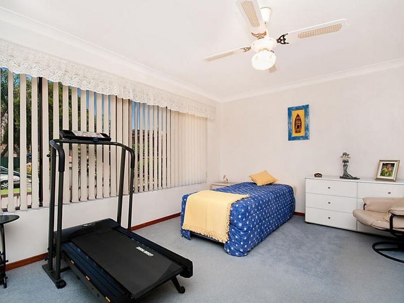 12/15 Lynn Avenue, Point Frederick NSW 2250