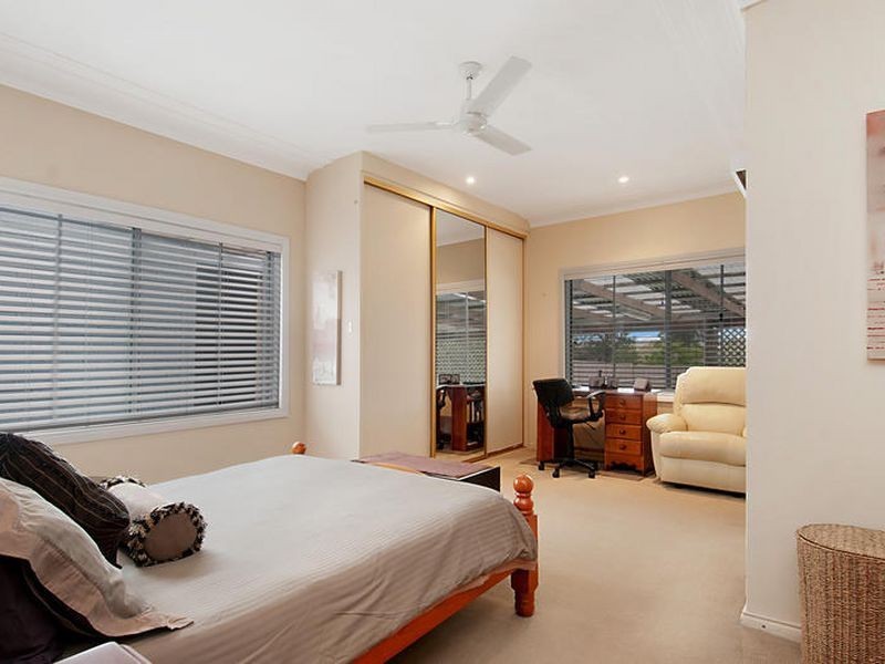 12 Meadow Road, Springfield NSW 2250